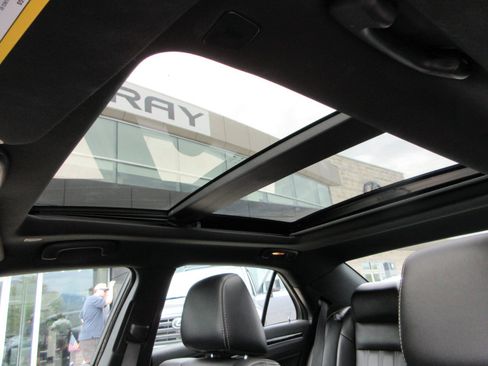 Used 2022 Chrysler 300 S RWD image 17