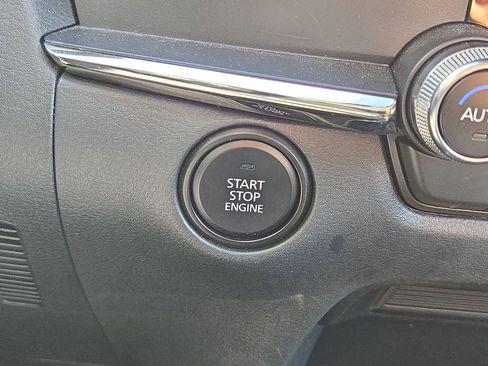 Used 2025 MAZDA CX-30 AWD 2.5 S w/ Preferred Package image 17