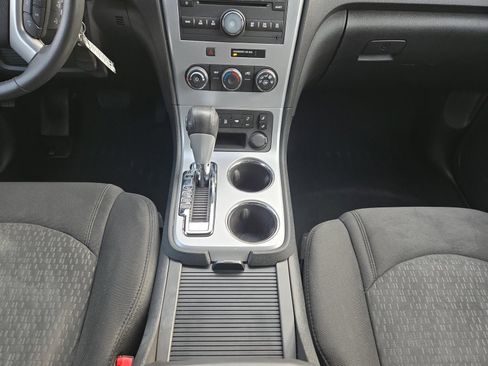 Used 2012 GMC Acadia SLE image 20