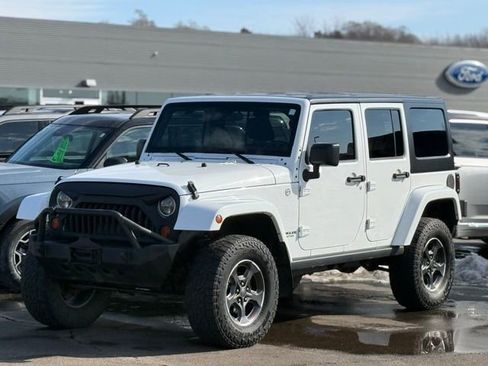 Used 2012 Jeep Wrangler Unlimited Sahara w/ Dual Top Group image 27