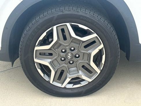 Used 2023 Hyundai Santa Fe Limited AWD/4WD image 5