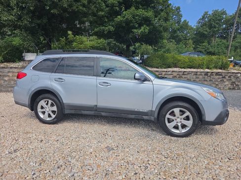 Used 2014 Subaru Outback 2.5i Premium AWD/4WD image 7
