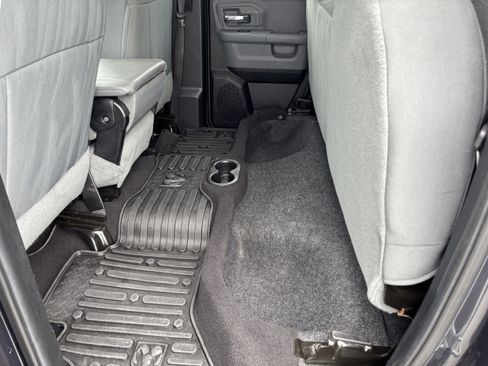 Used 2014 RAM 1500 Classic SLT AWD/4WD image 27