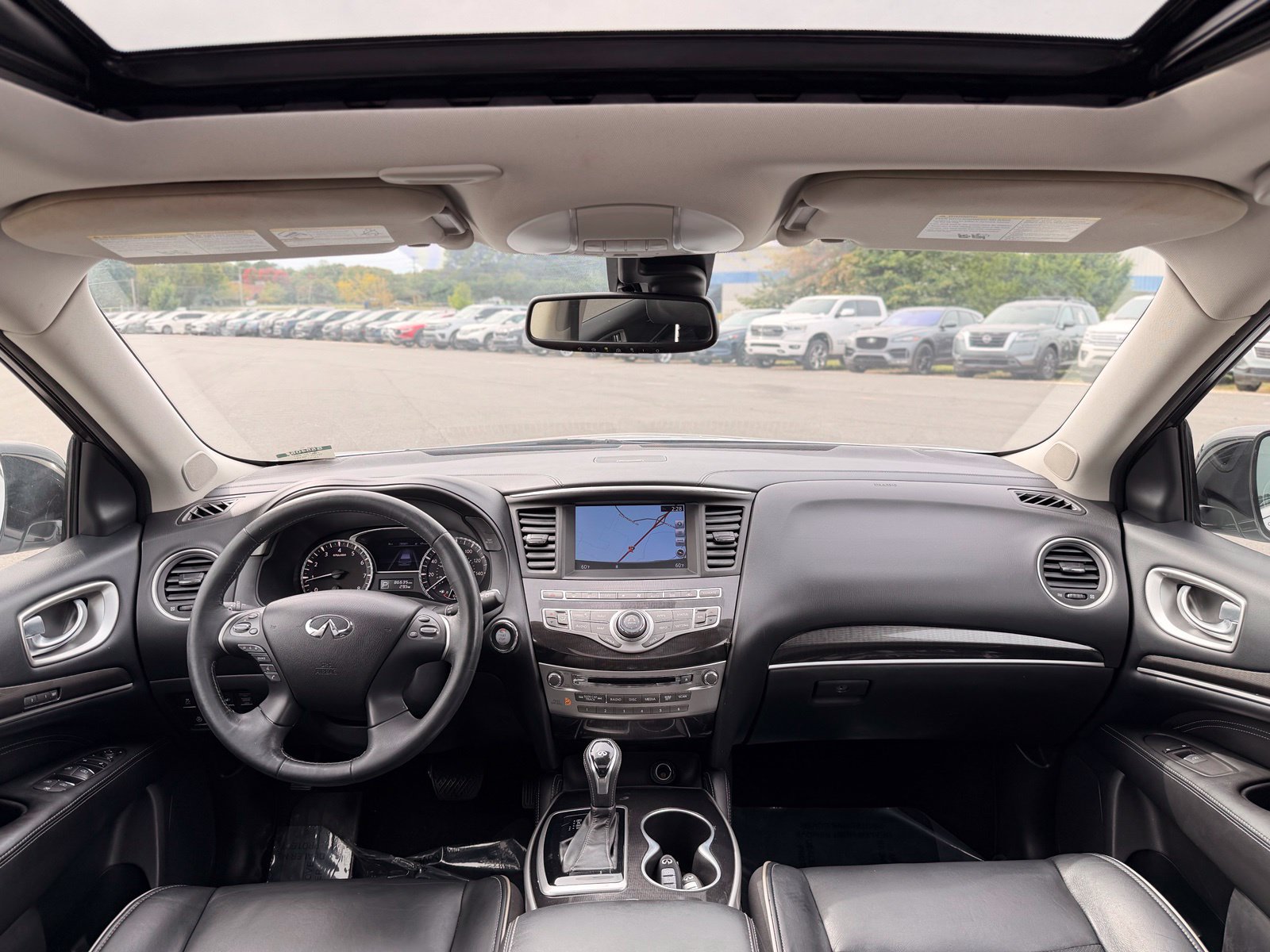 Used 2017 INFINITI QX60 Luxe w/ Premium Plus Package AWD/4WD image 30
