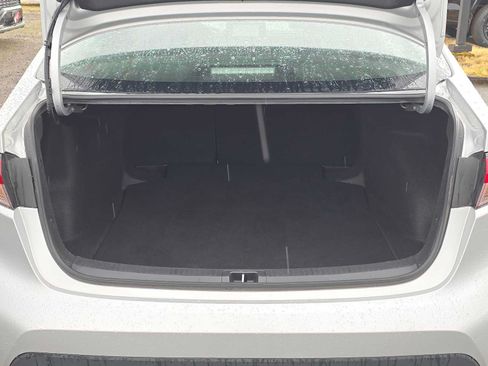 Used 2024 Toyota Corolla LE FWD image 14