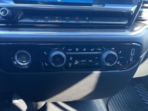 Used 2022 Chevrolet Silverado 1500 LT image 21