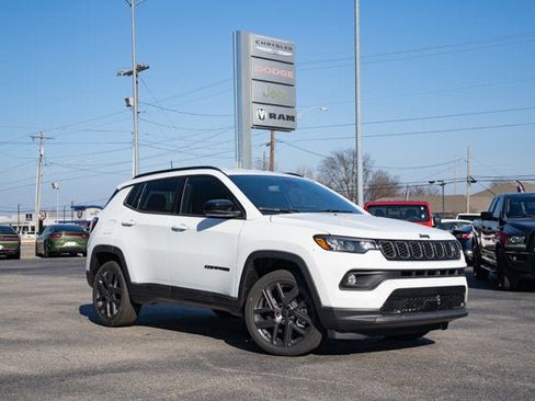 New 2026 Jeep Compass Latitude image 7