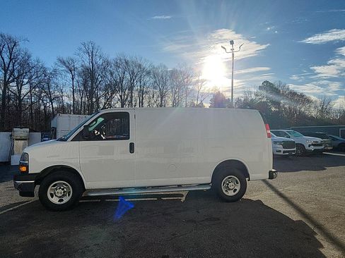 Used 2024 Chevrolet Express 2500 w/ Driver Convenience Package image 2