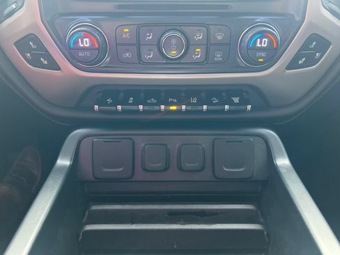 Used 2017 GMC Sierra 2500 Denali w/ Duramax Plus Package AWD/4WD image 17