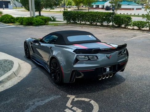 Used 2016 Chevrolet Corvette Z06 w/ 3LZ Preferred Equipment Group RWD image 7