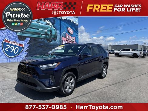 Used 2022 Toyota RAV4 XLE w/ Convenience Package AWD/4WD image 1