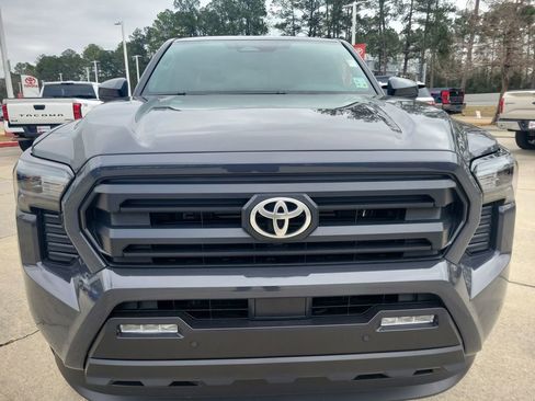 Certified 2025 Toyota Tacoma SR5 image 5