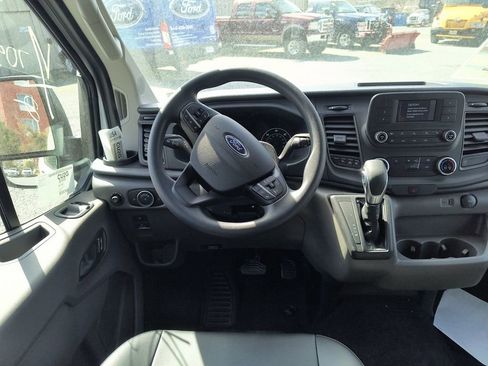 New 2025 Ford Transit 250 Low Roof image 28