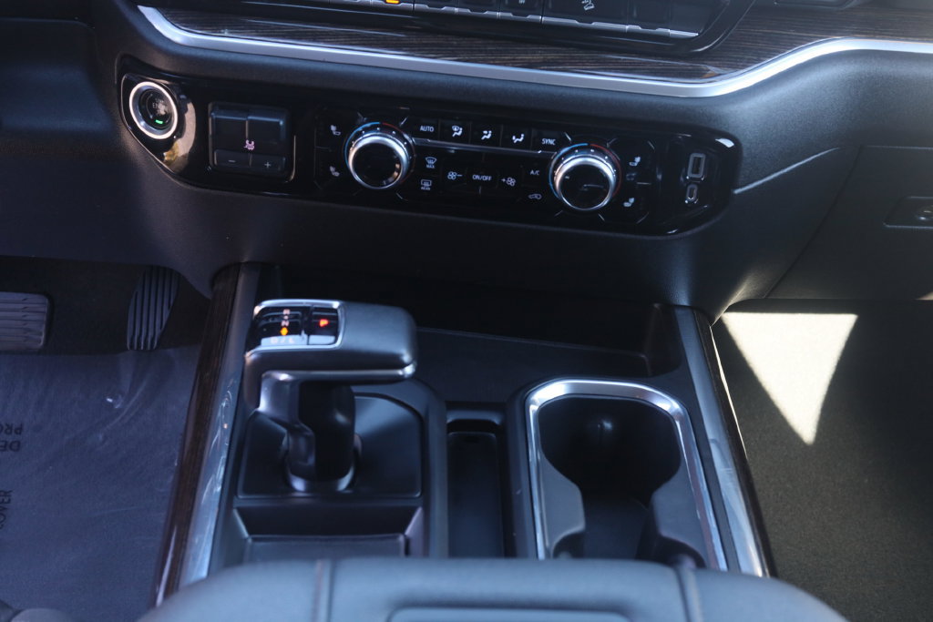 Used 2022 GMC Sierra 1500 Elevation w/ X31 Off-Road Package AWD/4WD image 23