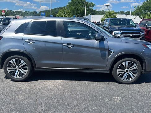 Used 2021 Mitsubishi Outlander Sport SE AWD/4WD image 3