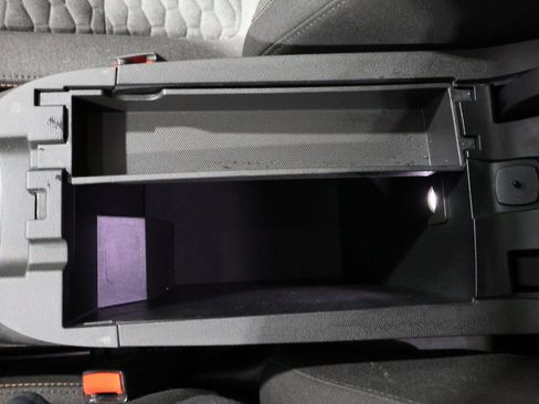 Used 2020 Chevrolet Equinox LT image 37