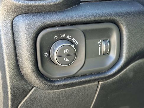 Used 2024 RAM 2500 Big Horn image 27