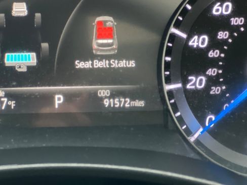 Used 2020 Toyota Highlander XLE image 22