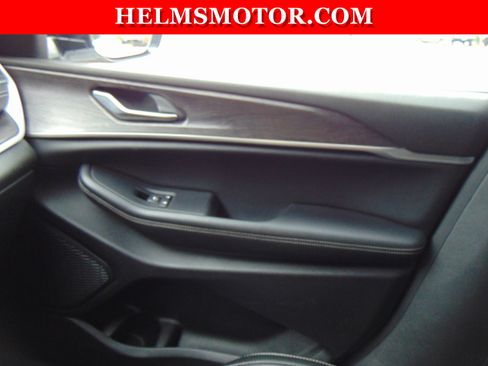 Certified 2024 Jeep Grand Cherokee L Limited image 25