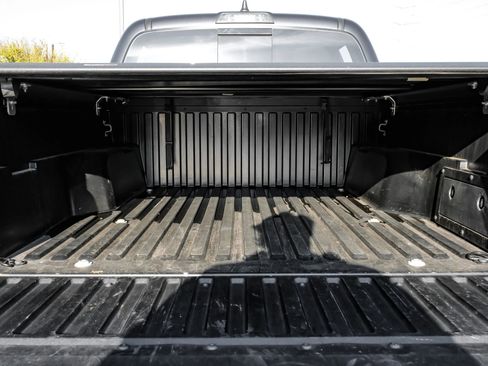 Used 2020 Toyota Tacoma SR5 image 63