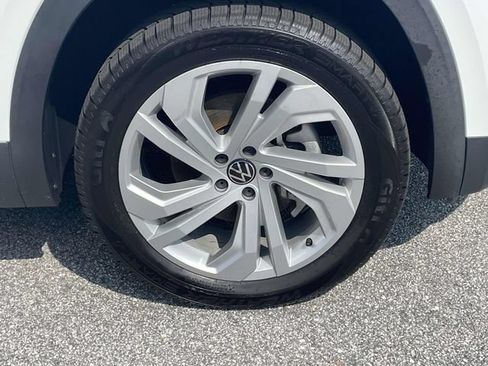 Certified 2023 Volkswagen Atlas SE FWD image 11