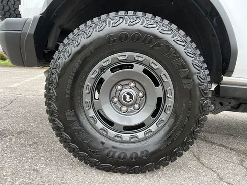 Used 2025 Ford Bronco Big Bend w/ Black Diamond Package image 14