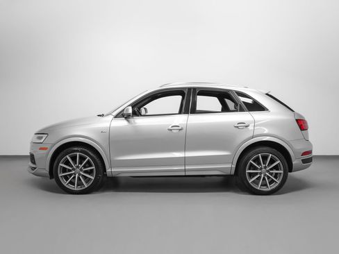 Used 2018 Audi Q3 2.0T Premium Plus w/ Premium Plus Package AWD/4WD image 2