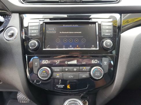 Certified 2022 Nissan Rogue Sport SV w/ Technology Package AWD/4WD image 27