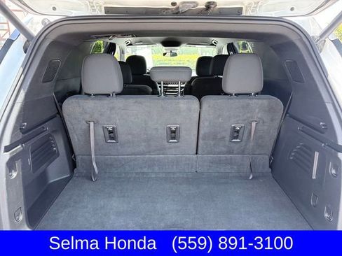 Used 2024 Chevrolet Traverse LT AWD/4WD image 25
