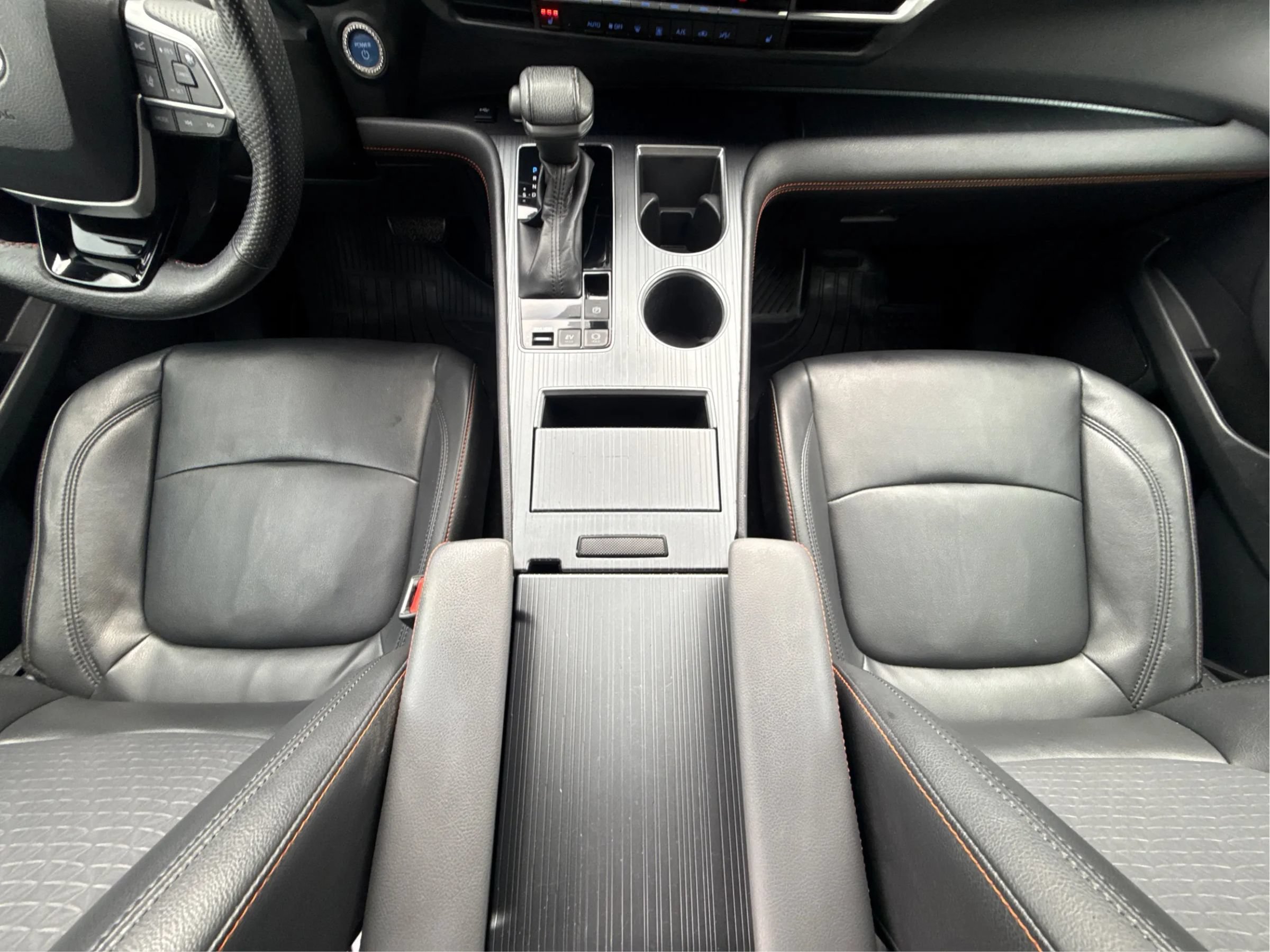 Used 2022 Toyota Sienna XSE FWD image 29