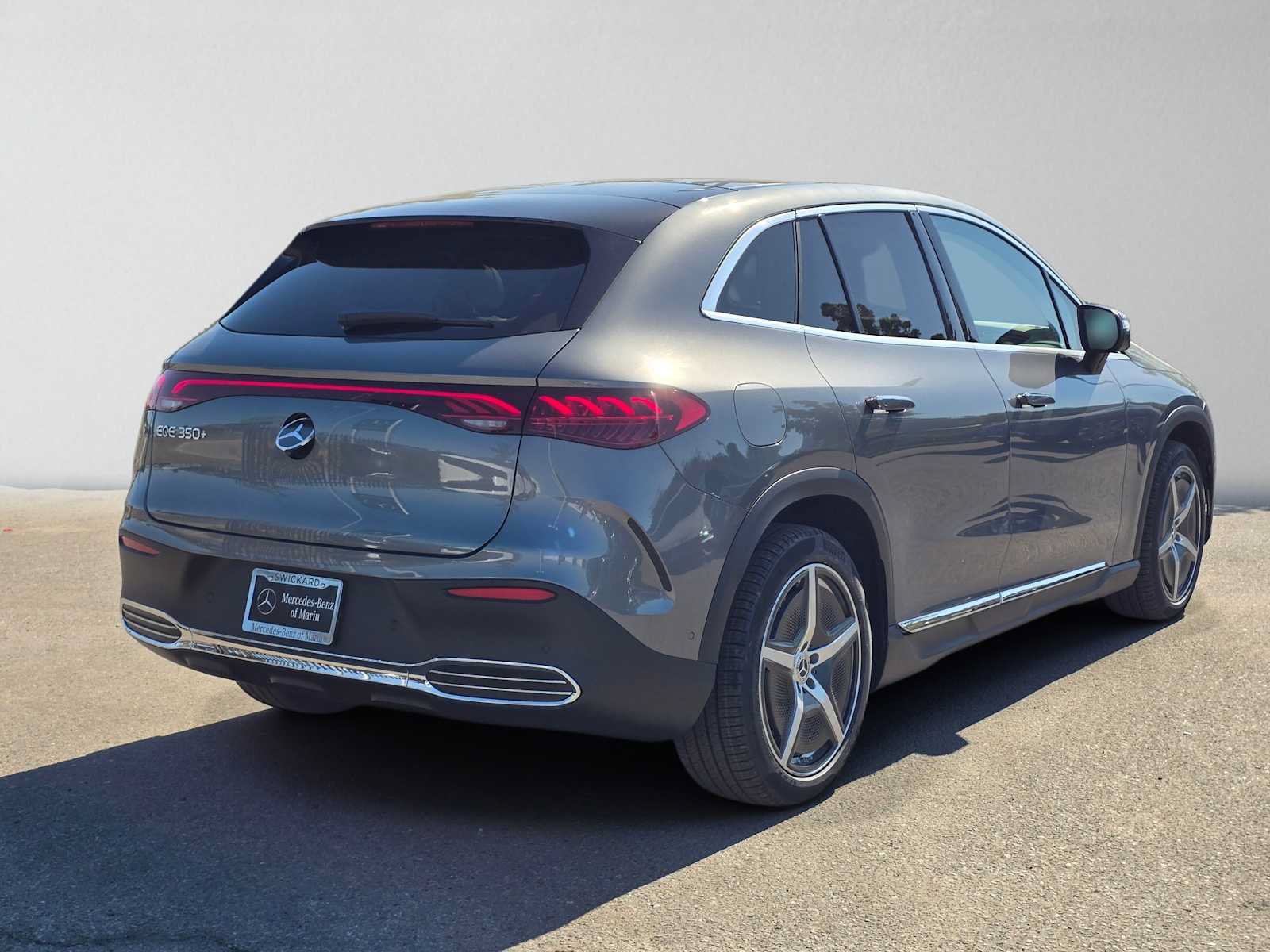 Used 2023 Mercedes-Benz EQE 350+ SUV image 3