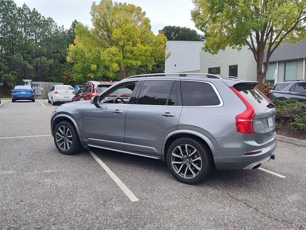 Used 2018 Volvo XC90 T6 Momentum w/ Convenience Package AWD/4WD image 3