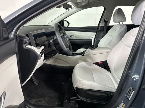 Certified 2025 Hyundai Tucson SE AWD/4WD image 39