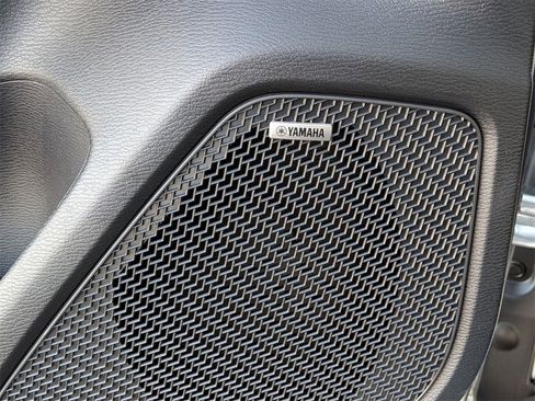 New 2026 Mitsubishi Outlander SEL image 17