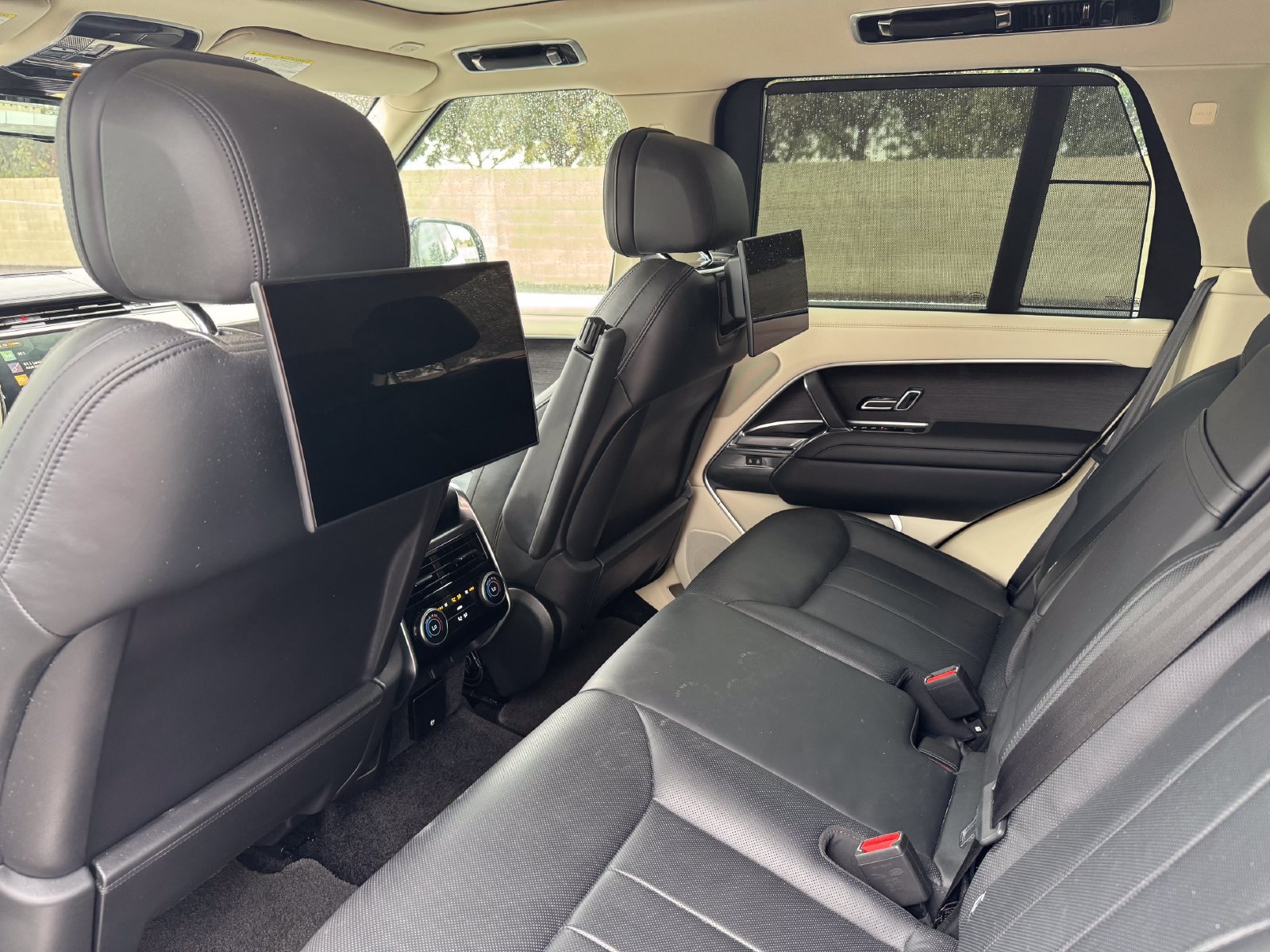 Used 2023 Land Rover Range Rover SE AWD/4WD image 14