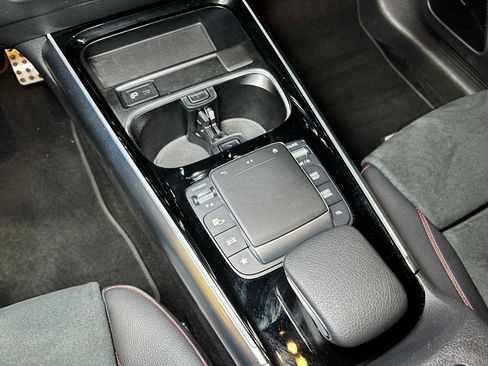 Certified 2023 Mercedes-Benz GLA 250 4MATIC image 33