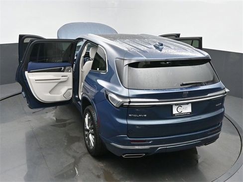 Certified 2025 Buick Enclave Avenir image 64