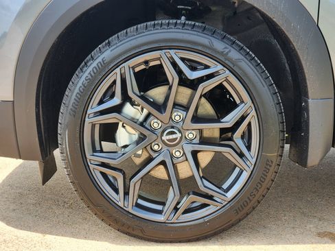 New 2026 Nissan Kicks SR AWD/4WD image 11