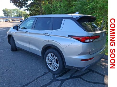 Used 2022 Mitsubishi Outlander ES AWD/4WD image 8