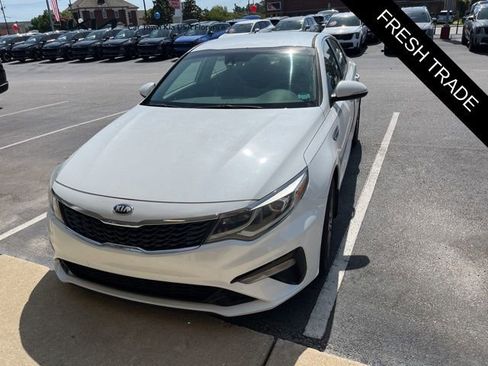 Used 2019 Kia Optima LX w/ LX 17" Wheel Package FWD image 1