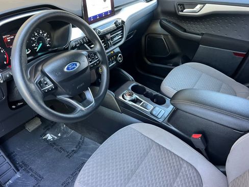 Used 2020 Ford Escape SE FWD image 11