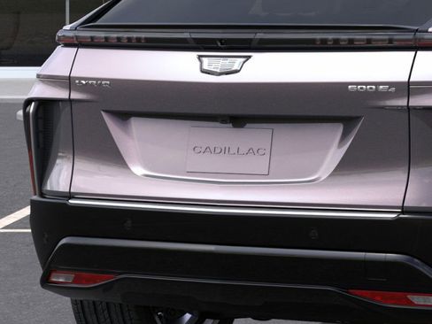 New 2025 Cadillac Lyriq Luxury image 14