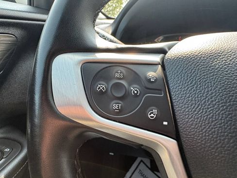 Used 2024 GMC Terrain SLT FWD image 13