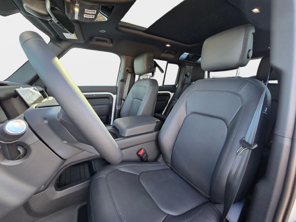 New 2026 Land Rover Defender 110 X-Dynamic SE AWD/4WD image 15