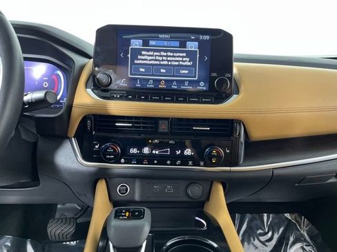 Used 2023 Nissan Rogue Platinum w/ Platinum Premium Package FWD image 24