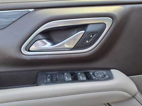 Used 2021 GMC Yukon SLT w/ SLT Luxury Plus Package image 9