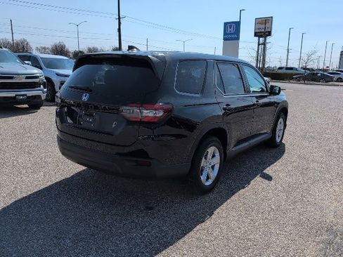 Used 2023 Honda Pilot LX image 17