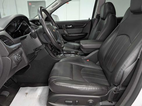 Used 2017 Chevrolet Traverse Premier AWD/4WD image 4