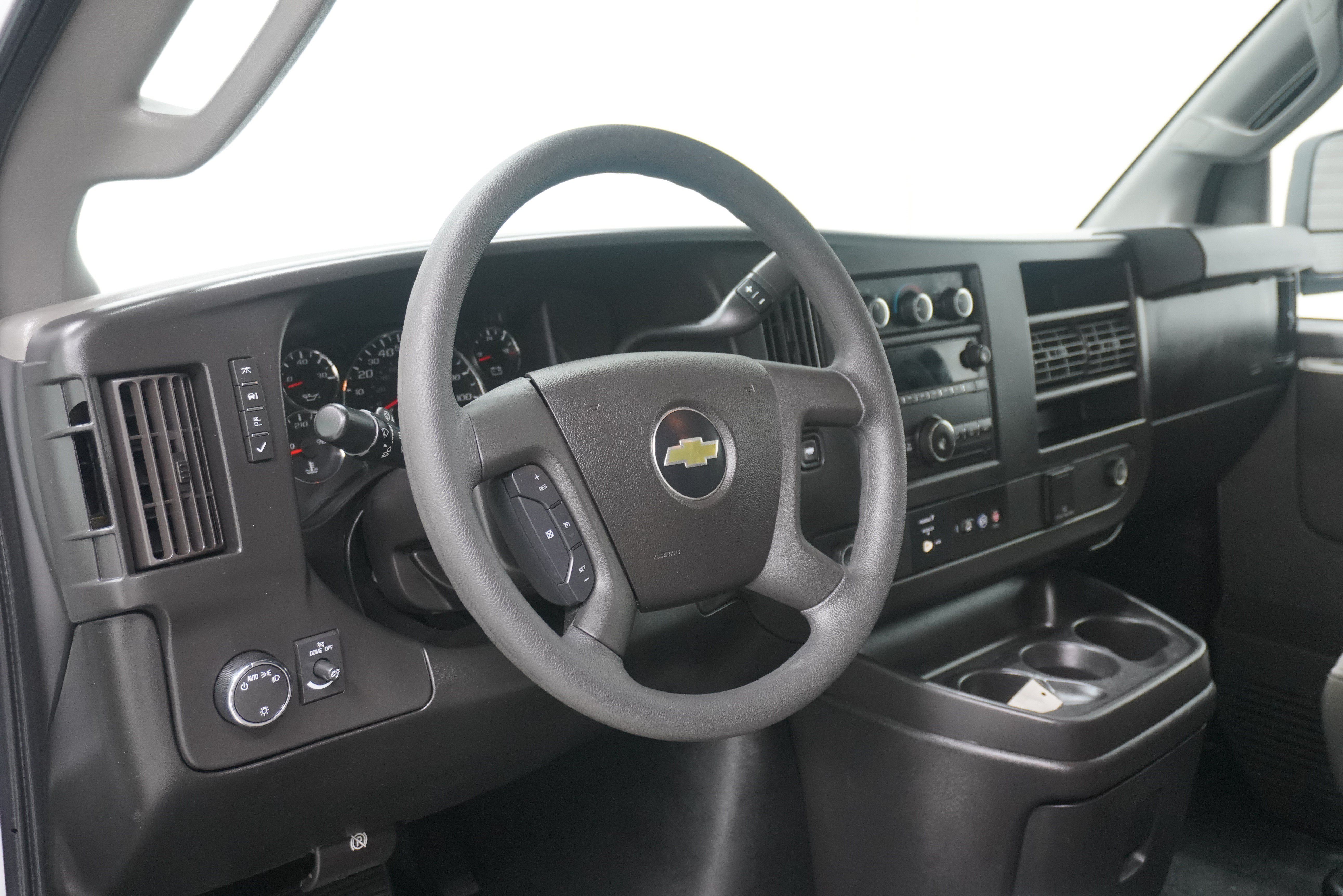 Used 2017 Chevrolet Express 2500 LT w/ LT Preferred Equipment Group RWD image 8