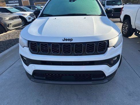 New 2026 Jeep Compass Latitude image 13